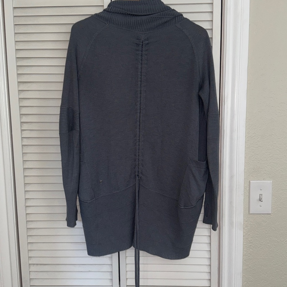 Lululemon Transformation Wrap Heathered Blurred Grey / Coal - 6 - Picture 11 of 12